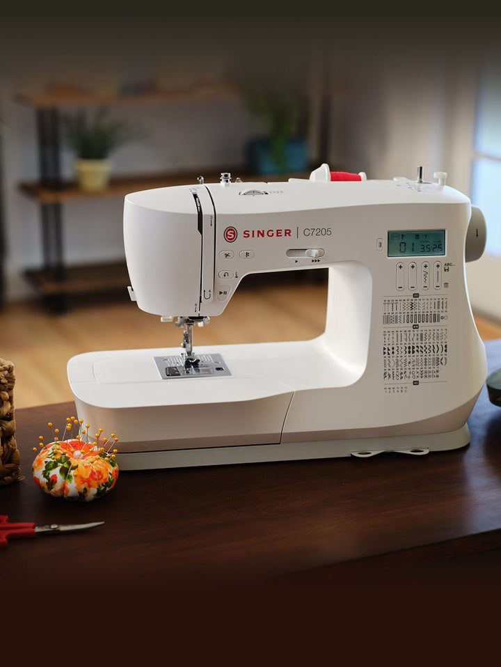 Singer naaimachine C7205 + gratis accessoires en abonnement